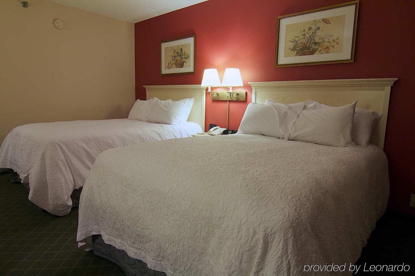 Hampton Inn Winchester-University/ Mall Exteriör bild