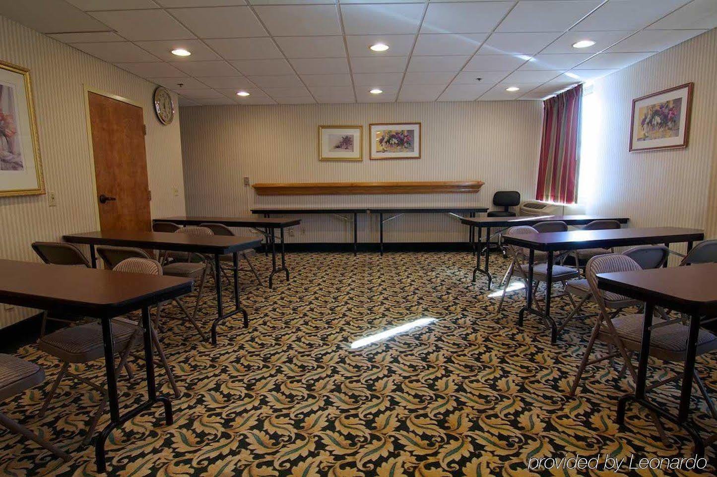 Hampton Inn Winchester-University/ Mall Exteriör bild