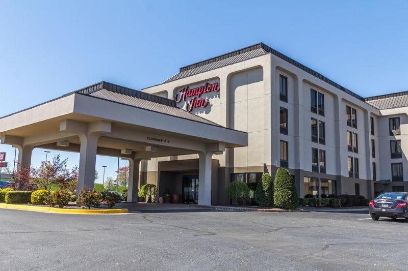 Hampton Inn Winchester-University/ Mall Exteriör bild